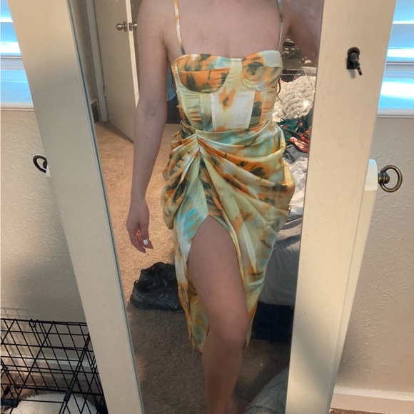 Orange corset and Skirt Set - Picture 3 of 4